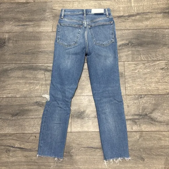 • Re/Done • Women’s 90S HIGH-RISE ANKLE CROP IN WORN LIGHT AZURE 24