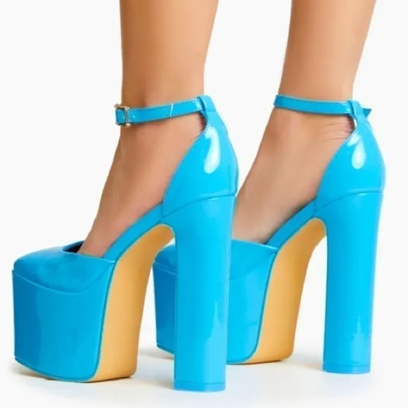 2-PLATFORM block heels ankles straps patent leather.
