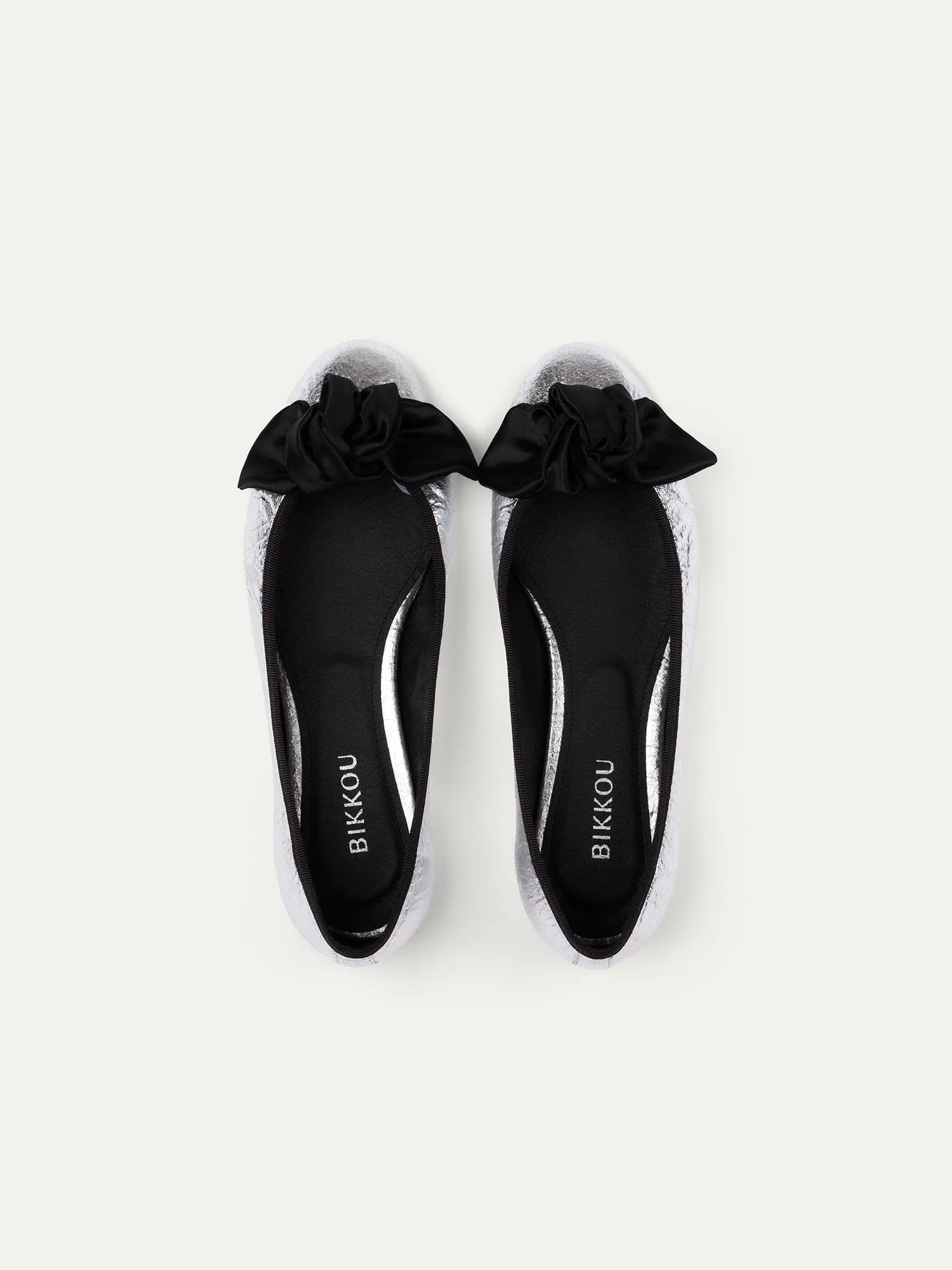 9:30am Hearing in Court Vegan Piñatex Bow Flats | Silver