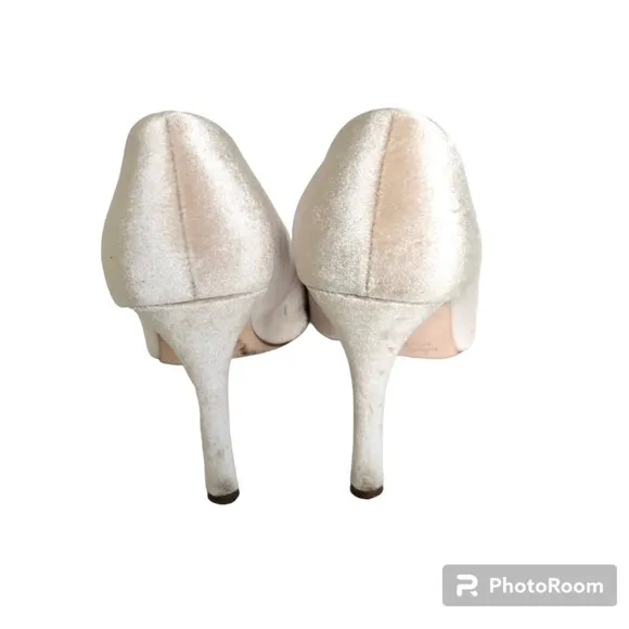 Antonio Melani Cream Nicola Bathie Bonnie Velvet Pumps Heels Women's Size 7.5