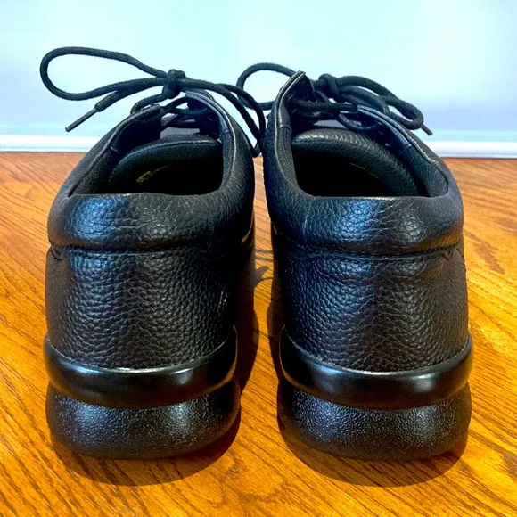 APEX LEGENDS Y900M Men's Walking Shoes 100% Leather Sz 15 LIKE NEW CONDITION’n