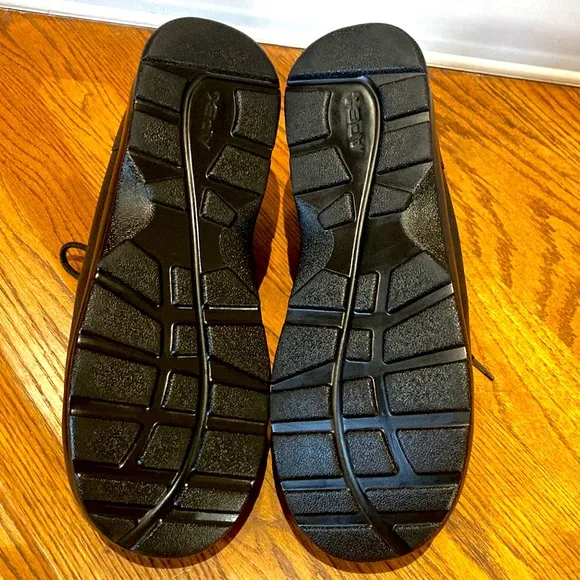 APEX LEGENDS Y900M Men's Walking Shoes 100% Leather Sz 15 LIKE NEW CONDITION’n