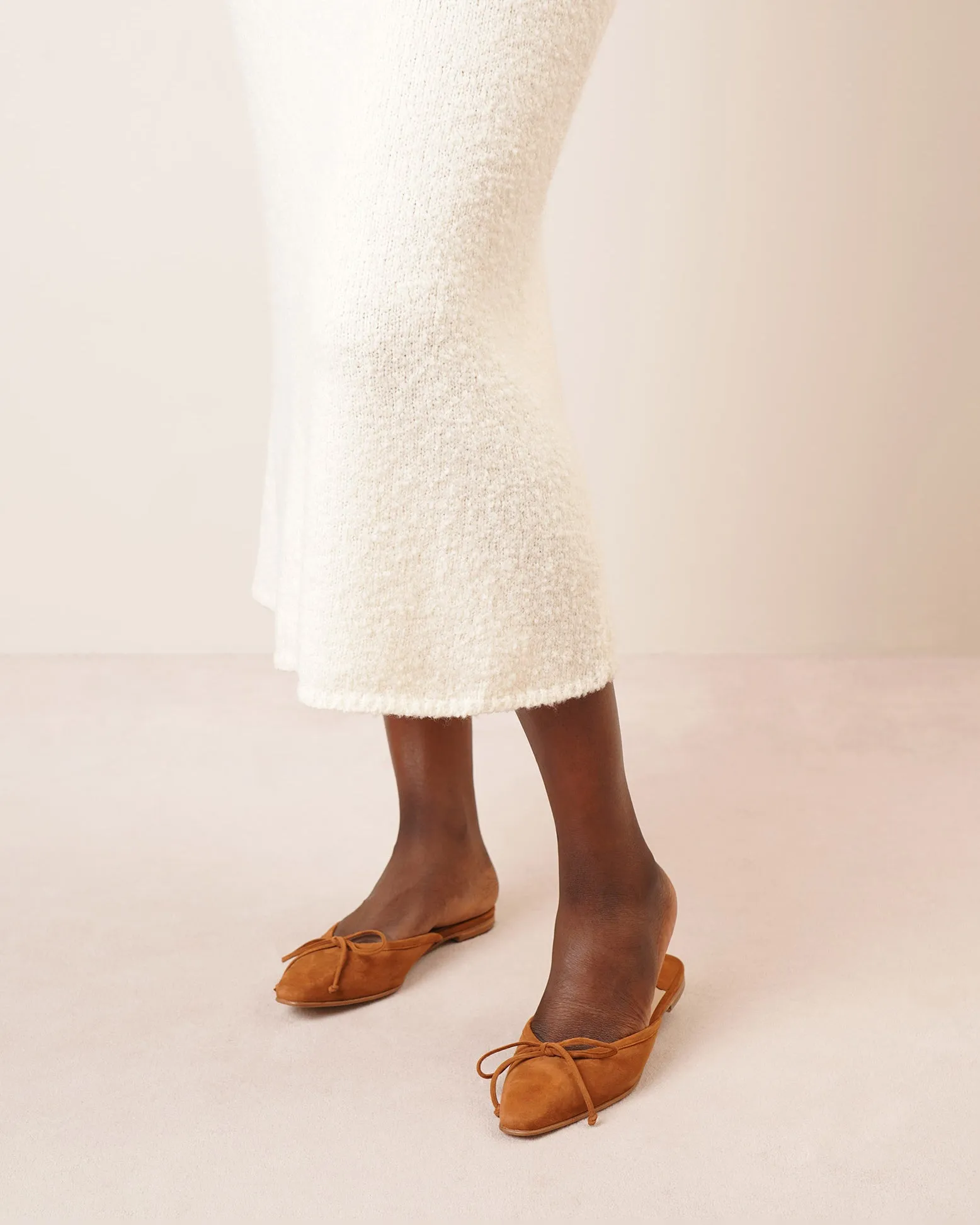 Ballerimu tan suede flat mules