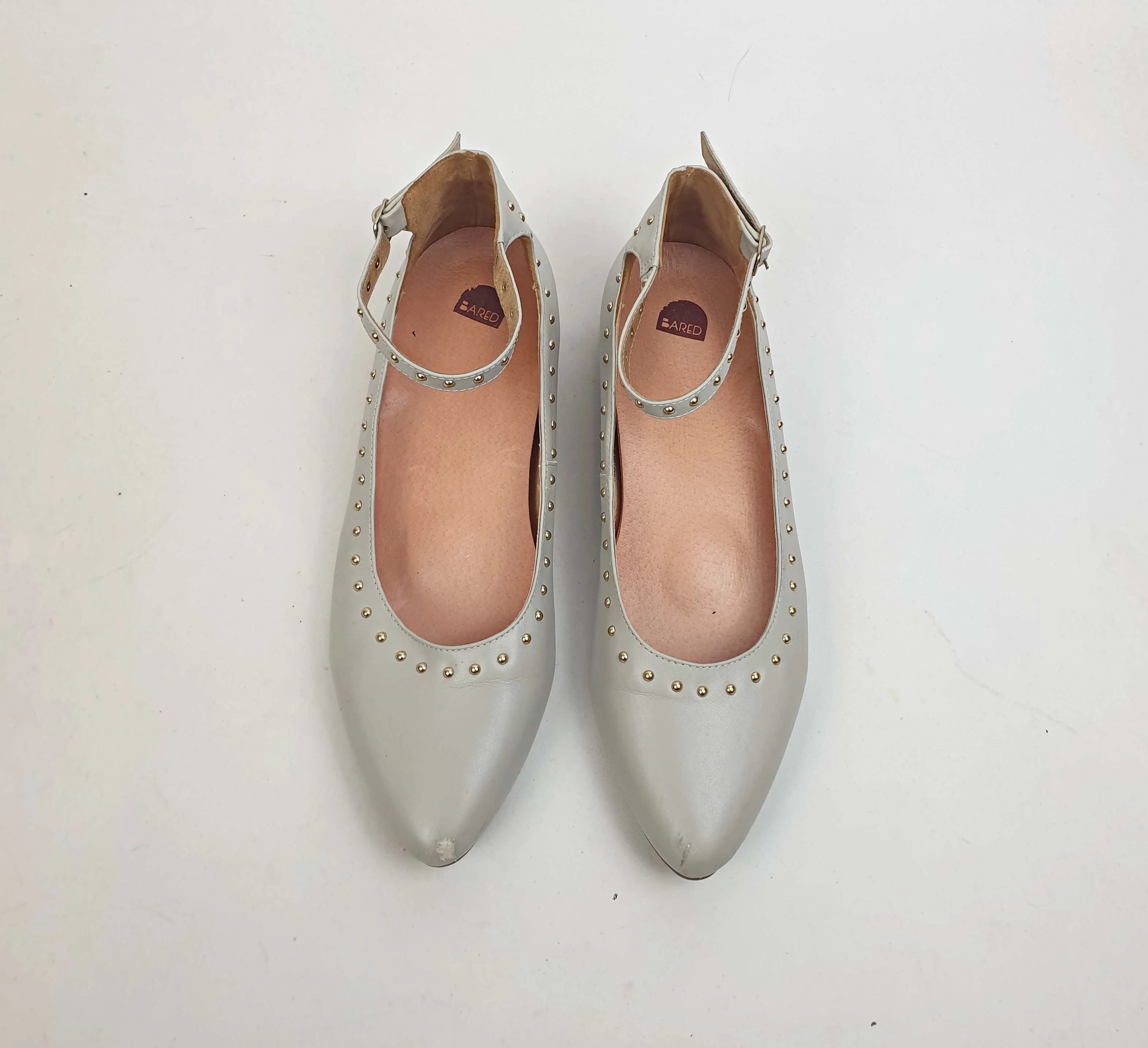 Bared grey leather shoes with ankle strap size 39