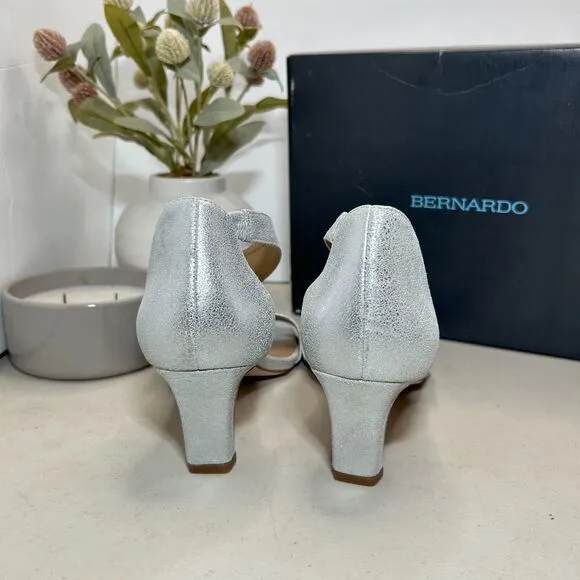 Bernardo Camille Pumps Silver Tumbled Metallic Suede Kitten Heels Women's US 9M