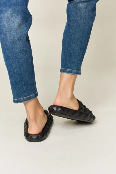 Black Pyramid Stud Toe Band Footbed Sandals