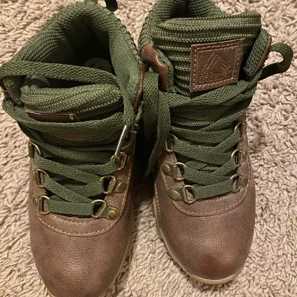 Boy Toddler Shoes Brown With Green Lace RBX US size 13