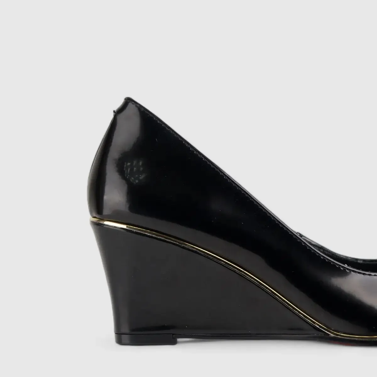 Bulbul Leather Wedge Black LAR6003