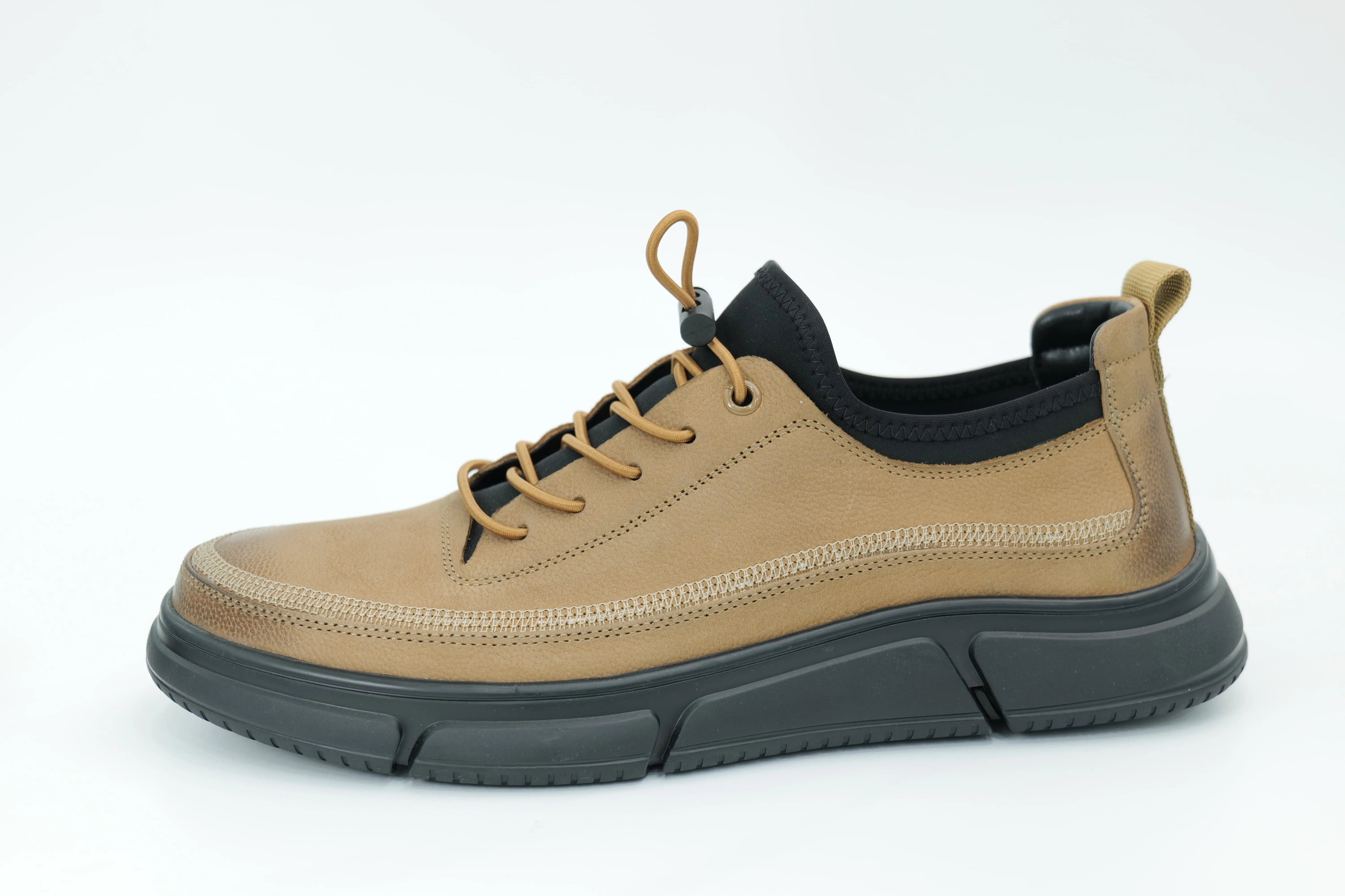 Casual shoes