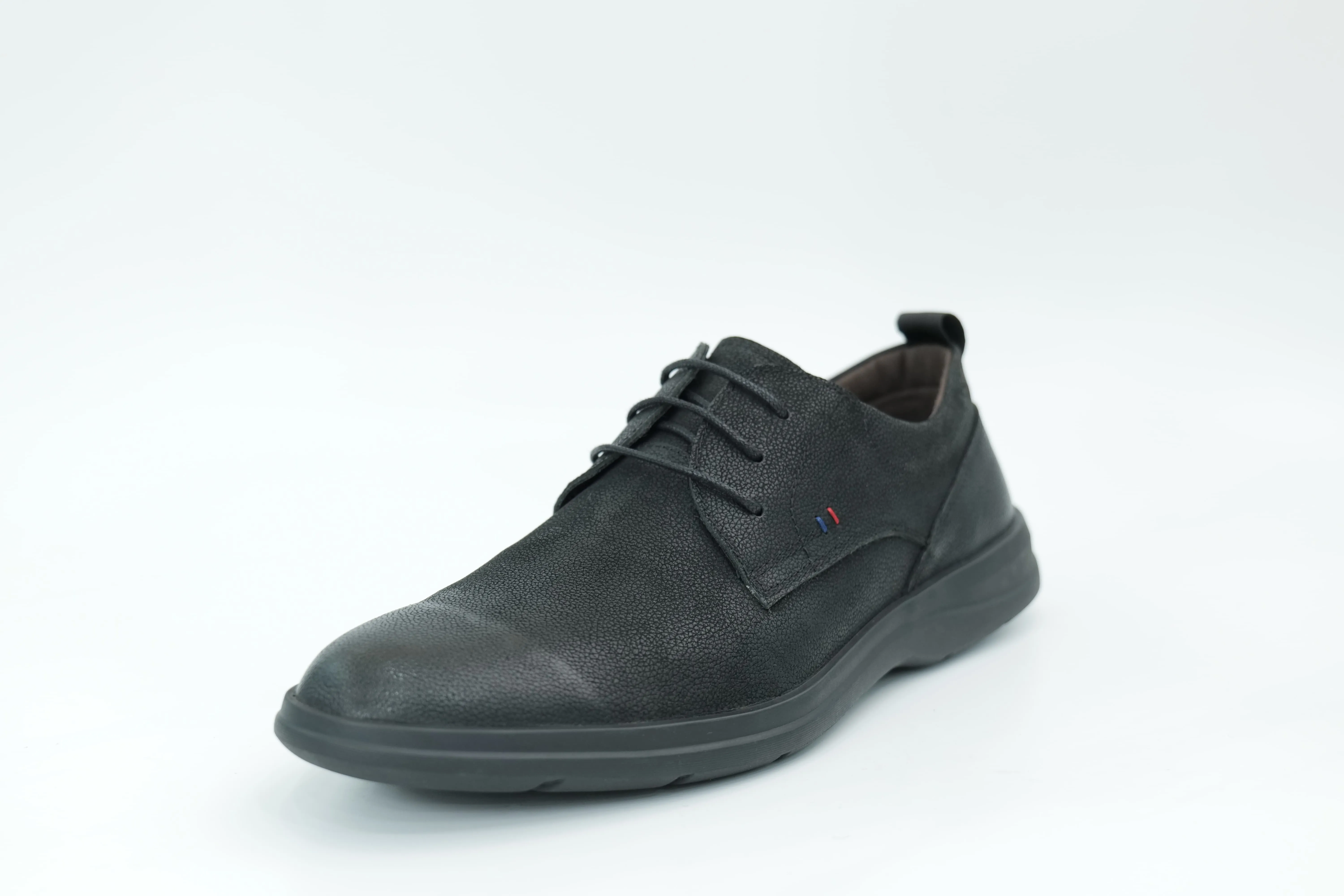 Casual shoes