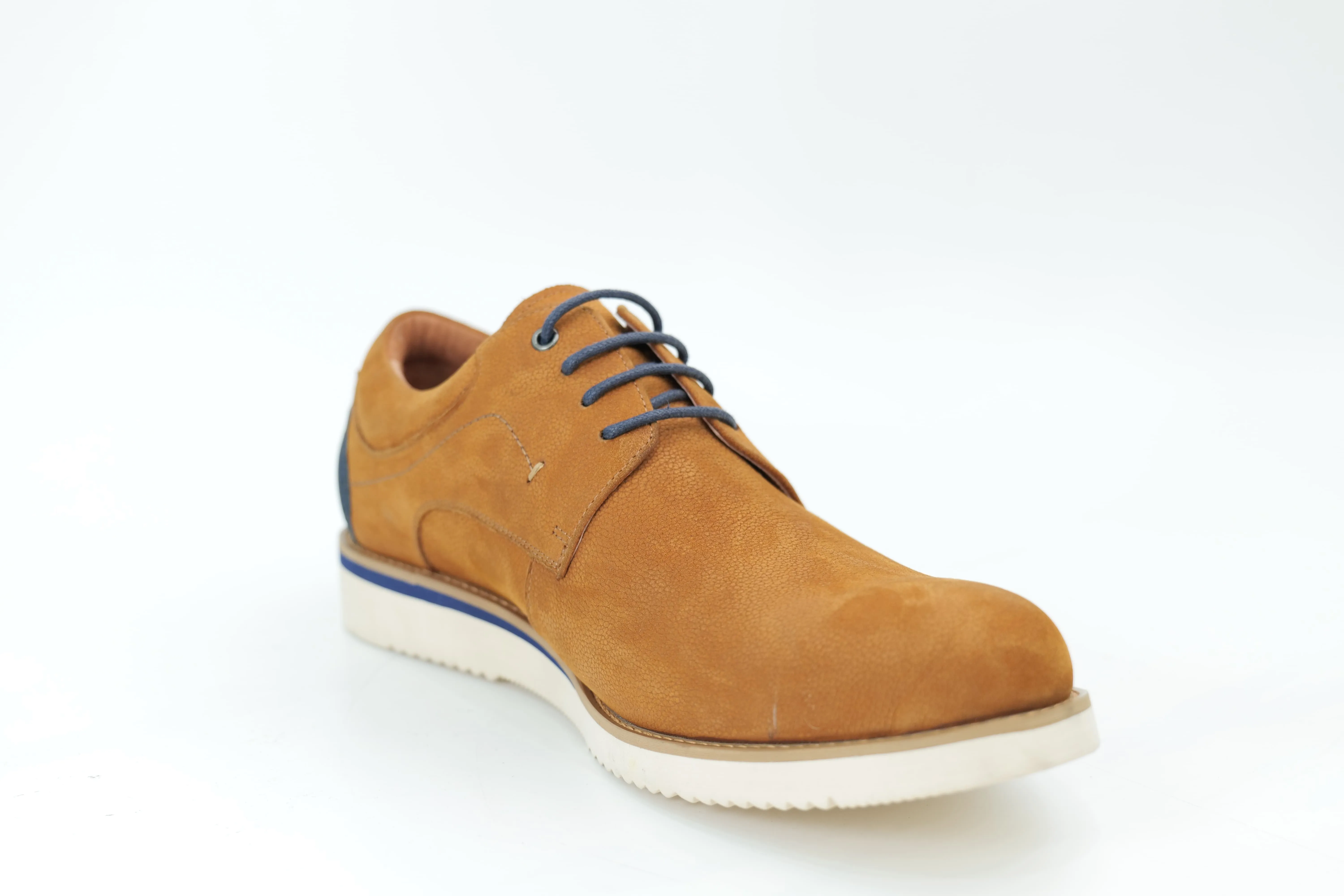 Casual shoes