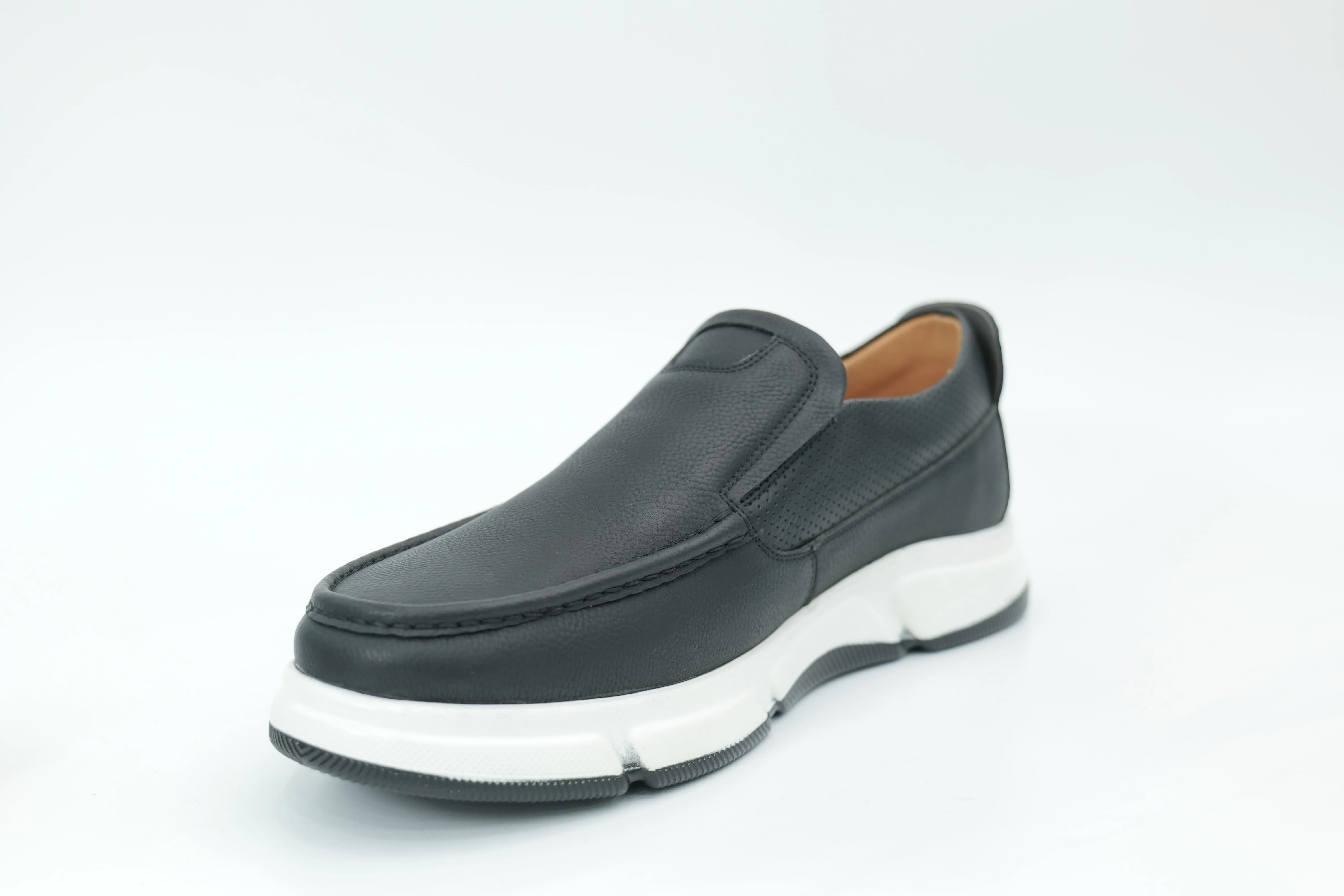 Casual shoes