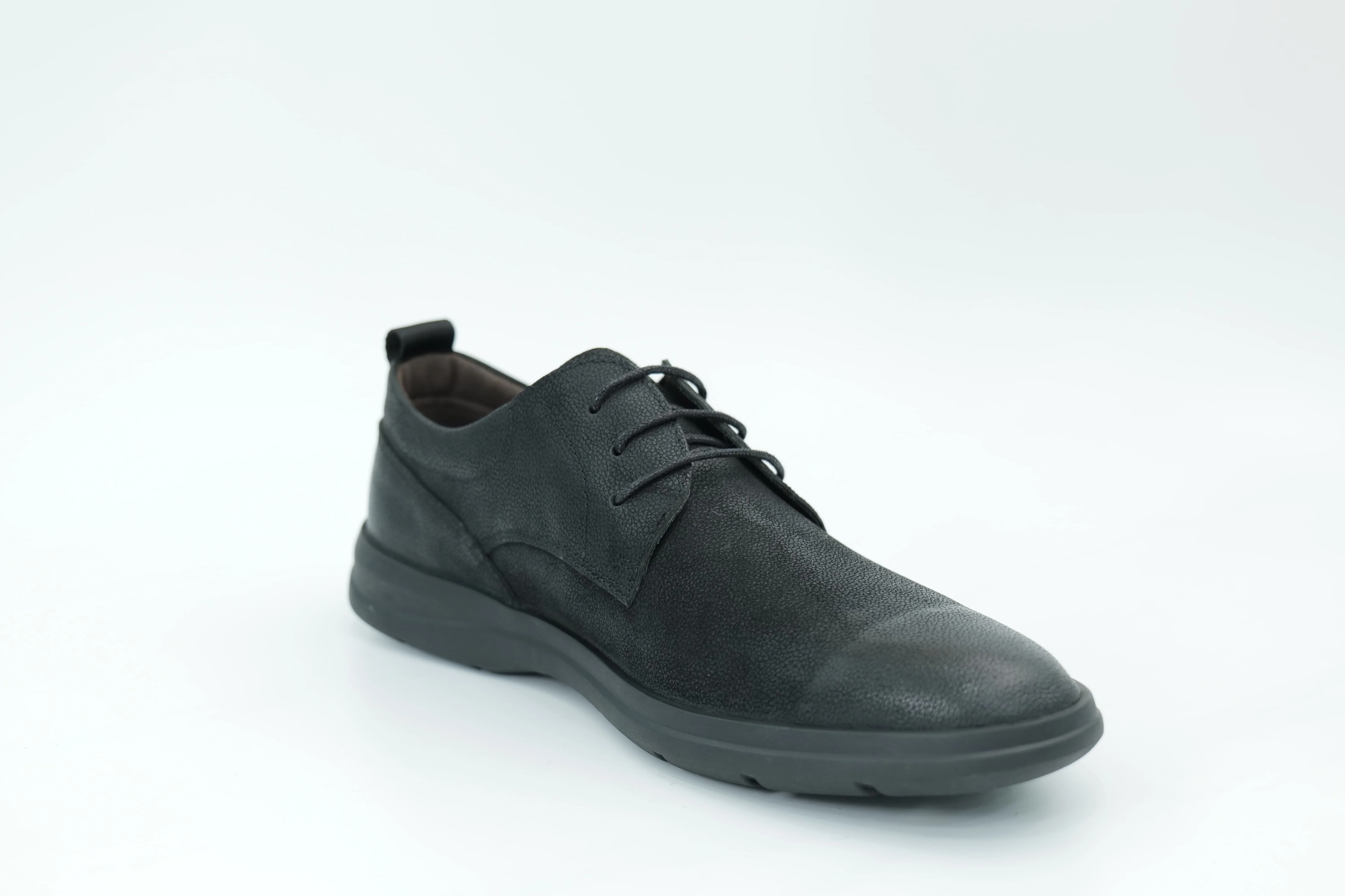 Casual shoes