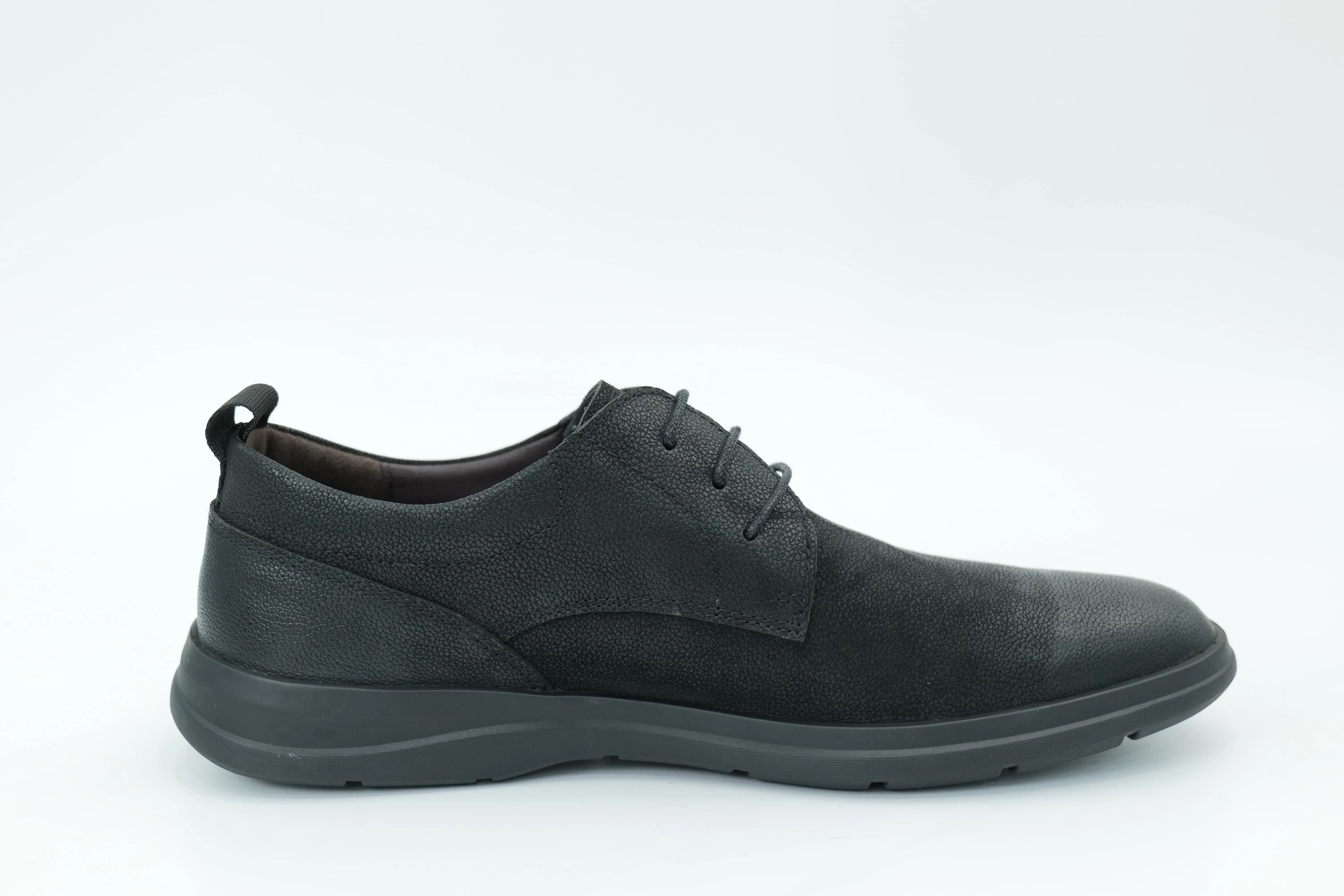 Casual shoes