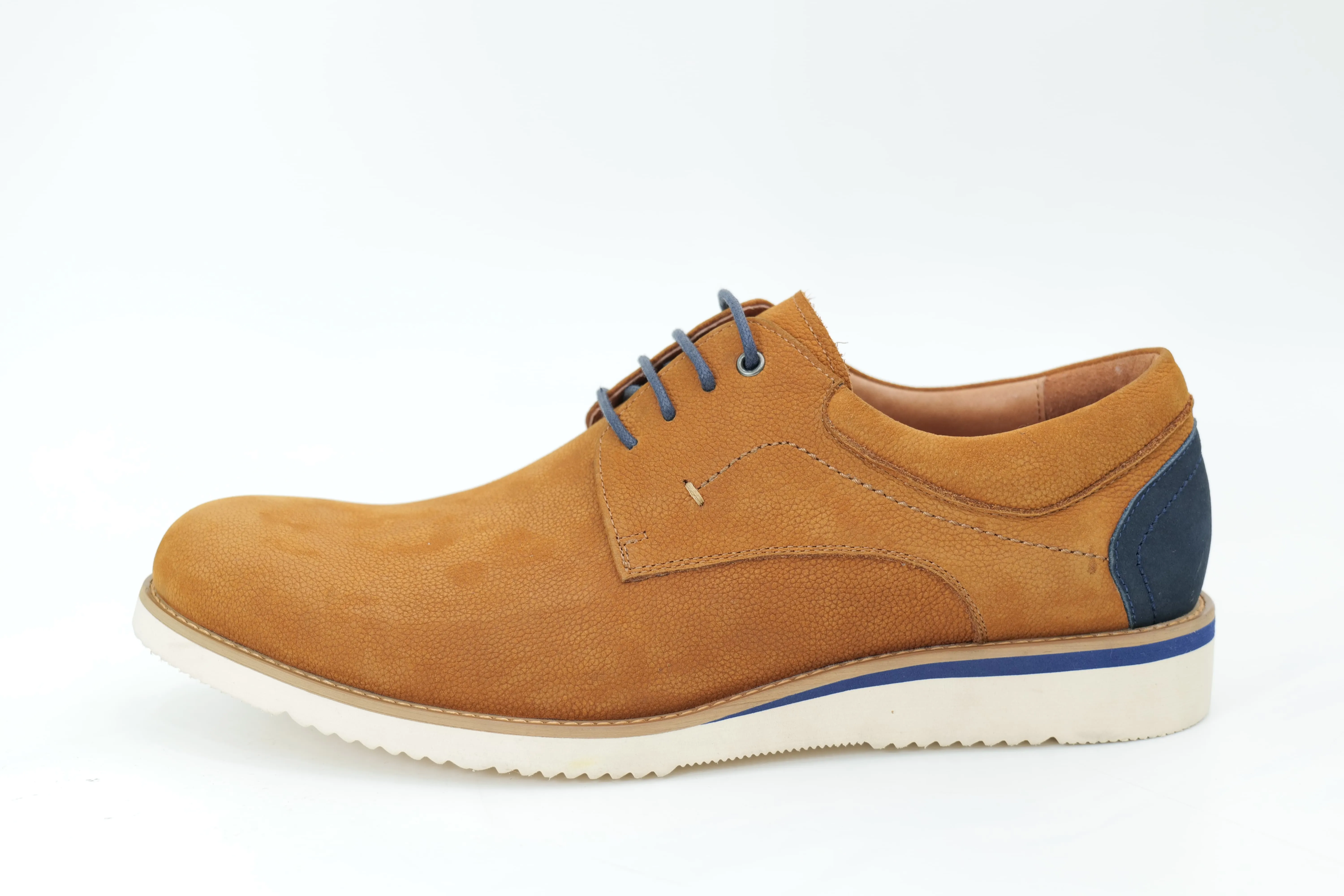 Casual shoes