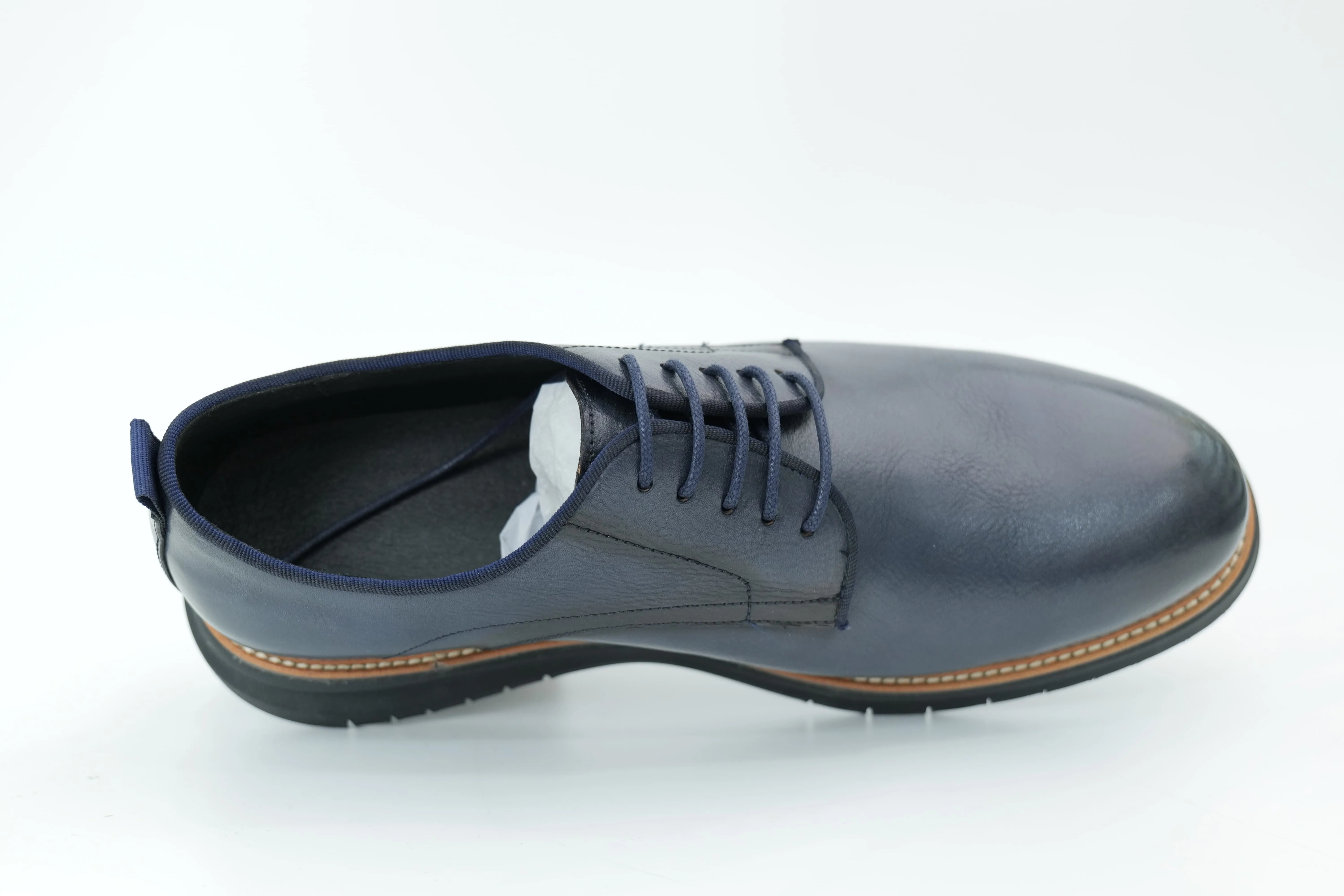 Casual shoes