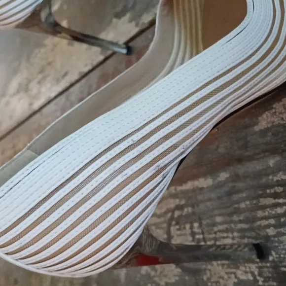Diane Von Furstenberg DVF Ivory Bridgette heels pumps 10.5