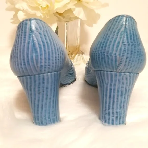 Etienne Aigner Dance Blue Leather Peeptoe Pumps Chunky Heel Made in Spain Sz 6M
