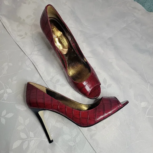 EUC Enzo Angiolini Red Patent Leather Peep Toe Stiletto‎ High Heels Pumps 10M