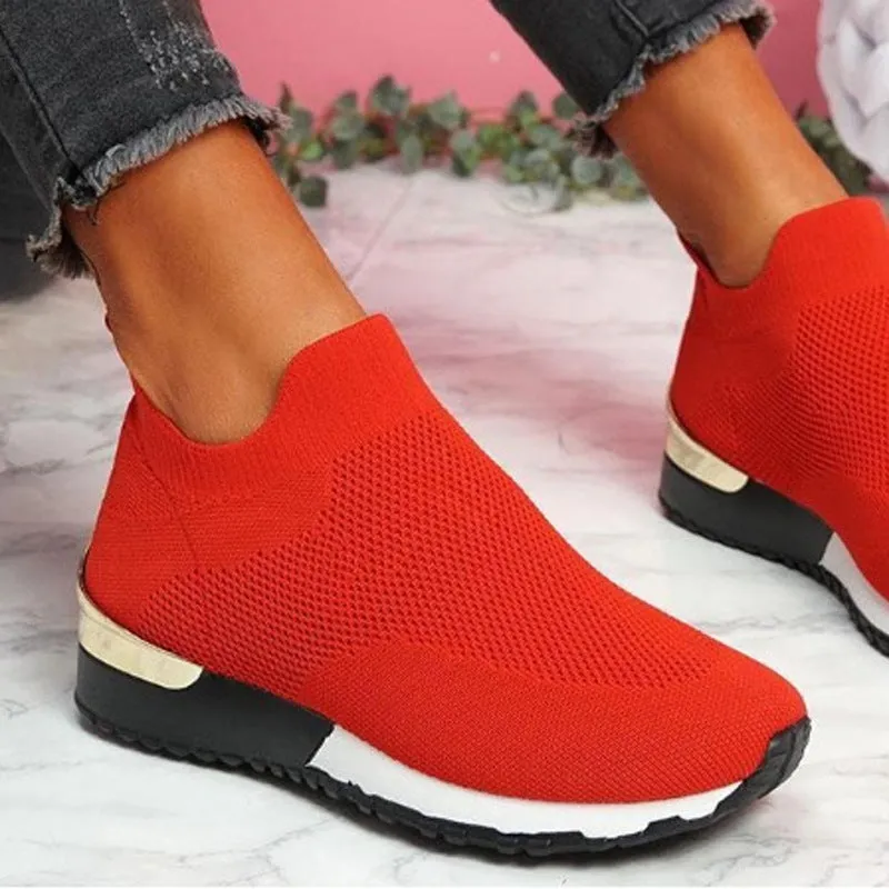 Fashionable supportive orthopedic footwear