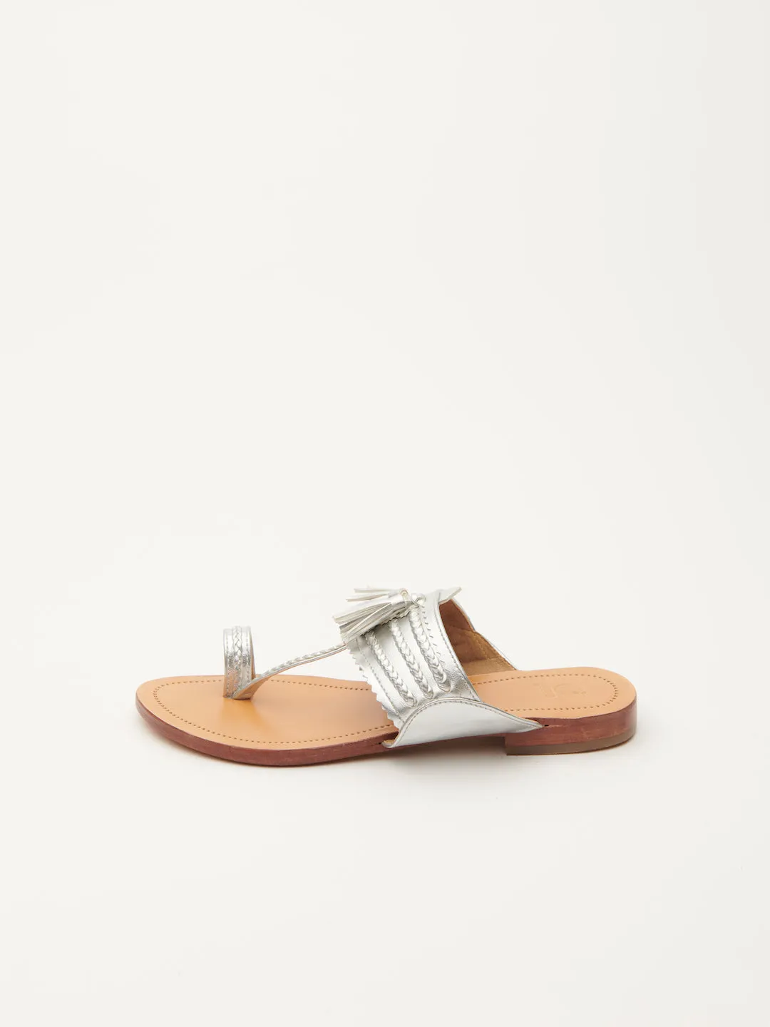 FLAT TASSEL KOHLAPURI