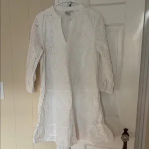 GAP White Ruffled A-line Dress with V-neck