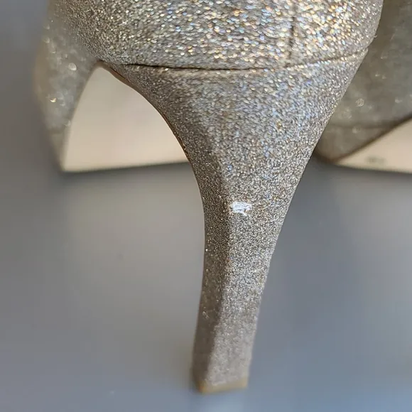 Gianni Bini Jeanna Champagne Gold Glitter Platform Heels Pumps 9.5