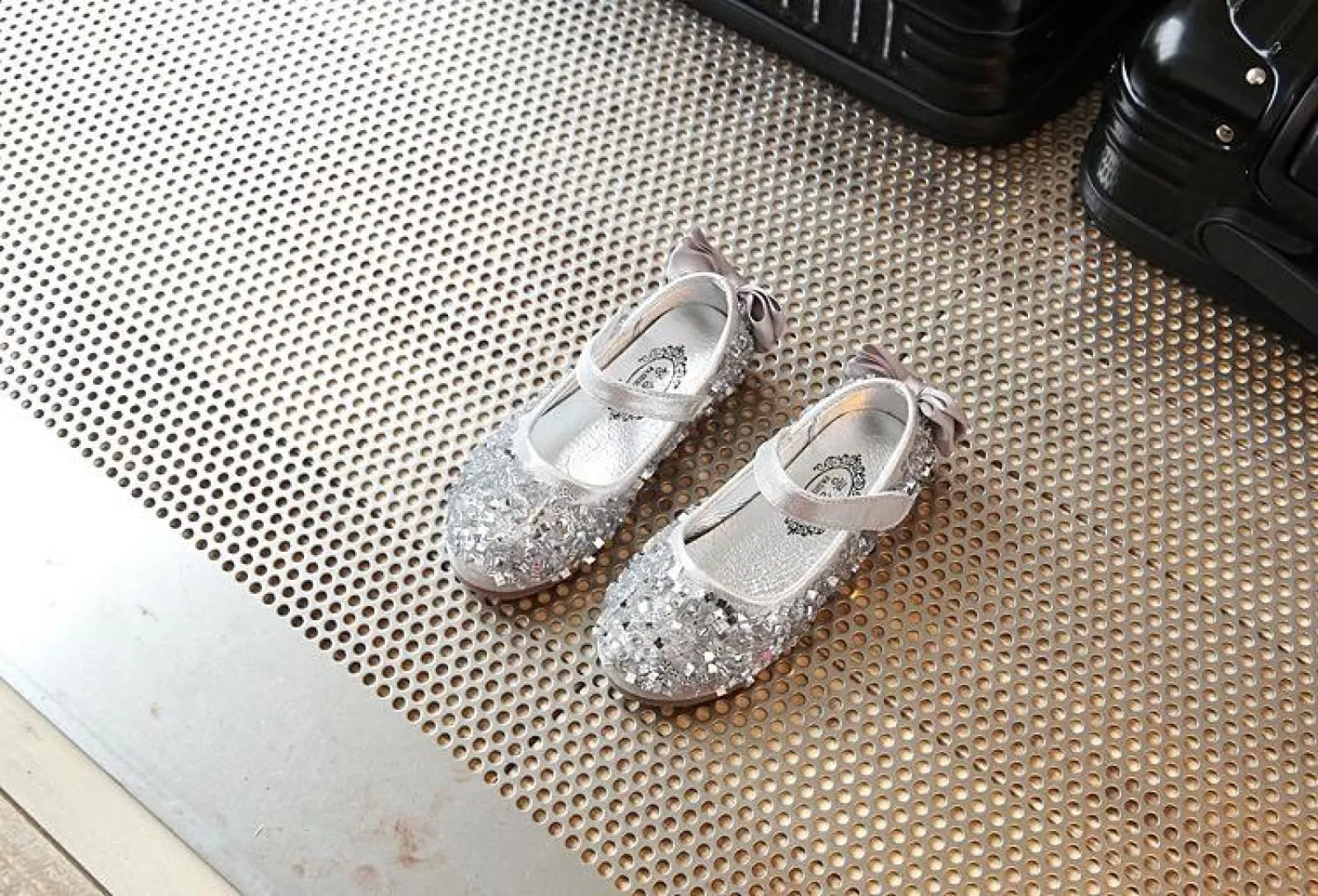 Gold / Silver / Pink Leather Bow Sequin Flower Girl Shoes Wedding Party Princess Shoes