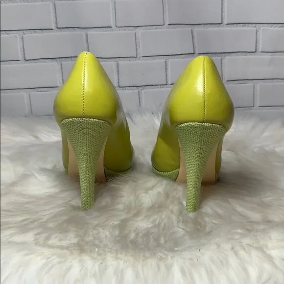 Hale Bob Green Flower  Platform Heels Size 6.5