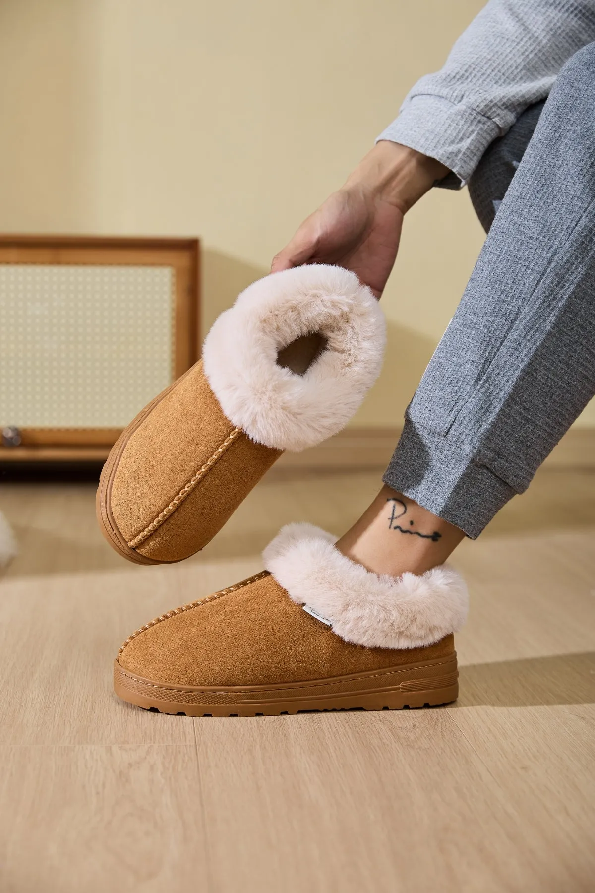 Hazel Blues® |  Faux Fur Round Toe Platform Slippers