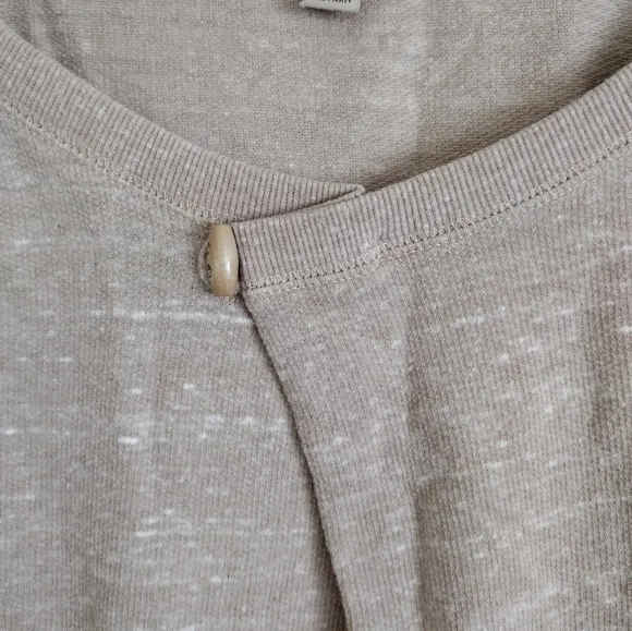 Holding Horses Anthropologie tan lightweight asymmetrical sweater size Small