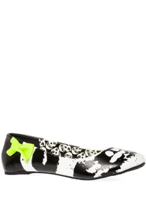 Iron Fist Women's Misfits Skull Flats 7 Black-White