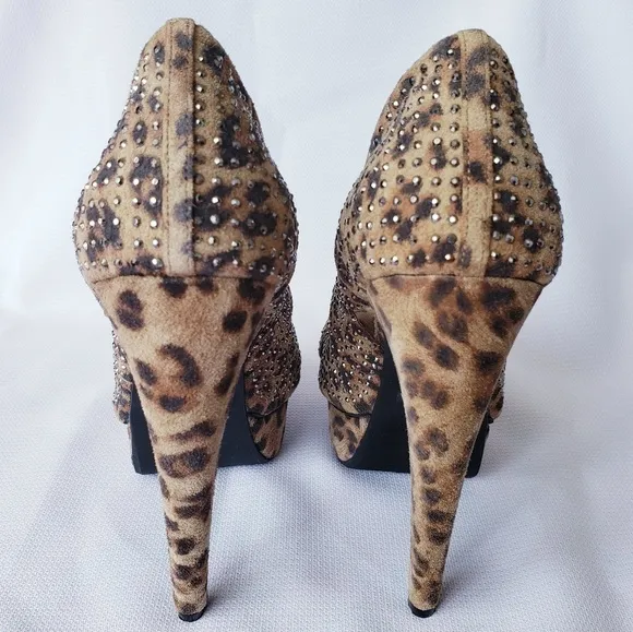 ⤵️Jeffrey Campbell Handmade Ibiza Last studded animal fur like heels *Size 6