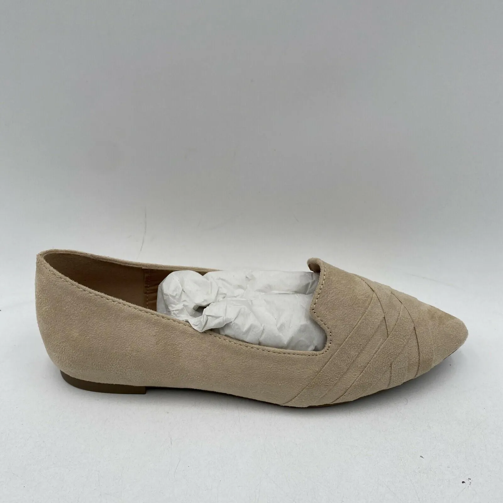 Journee Collection Women's Mindee Flat Tan Size 5.5WD - Very Good