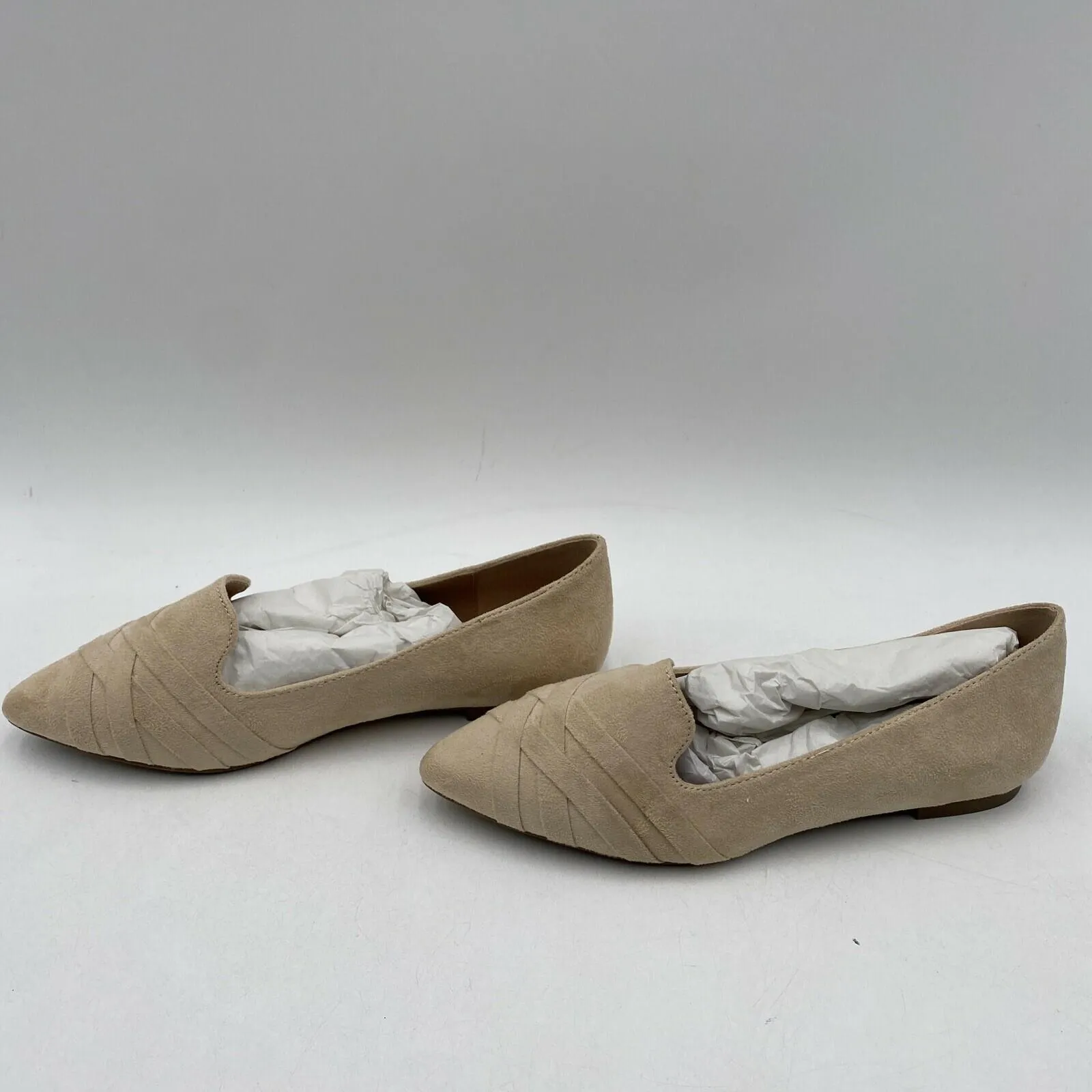 Journee Collection Women's Mindee Flat Tan Size 5.5WD - Very Good