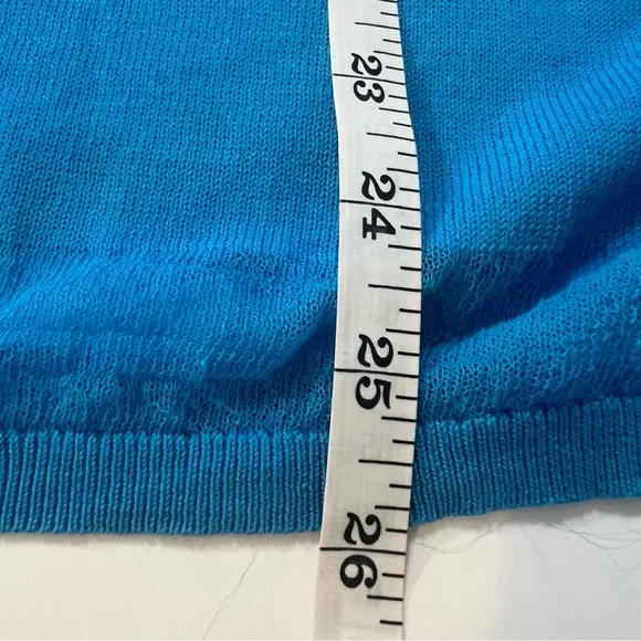 Lafayette 148 New York Lightweight Sweater in Blue, size Large.