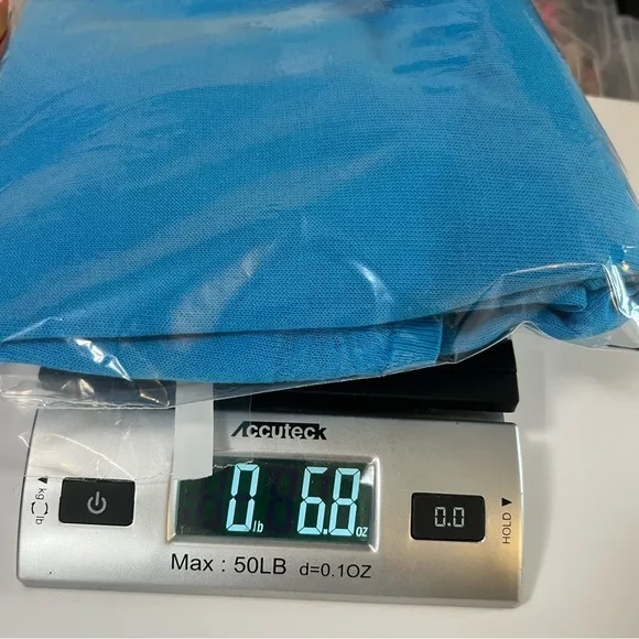 Lafayette 148 New York Lightweight Sweater in Blue, size Large.