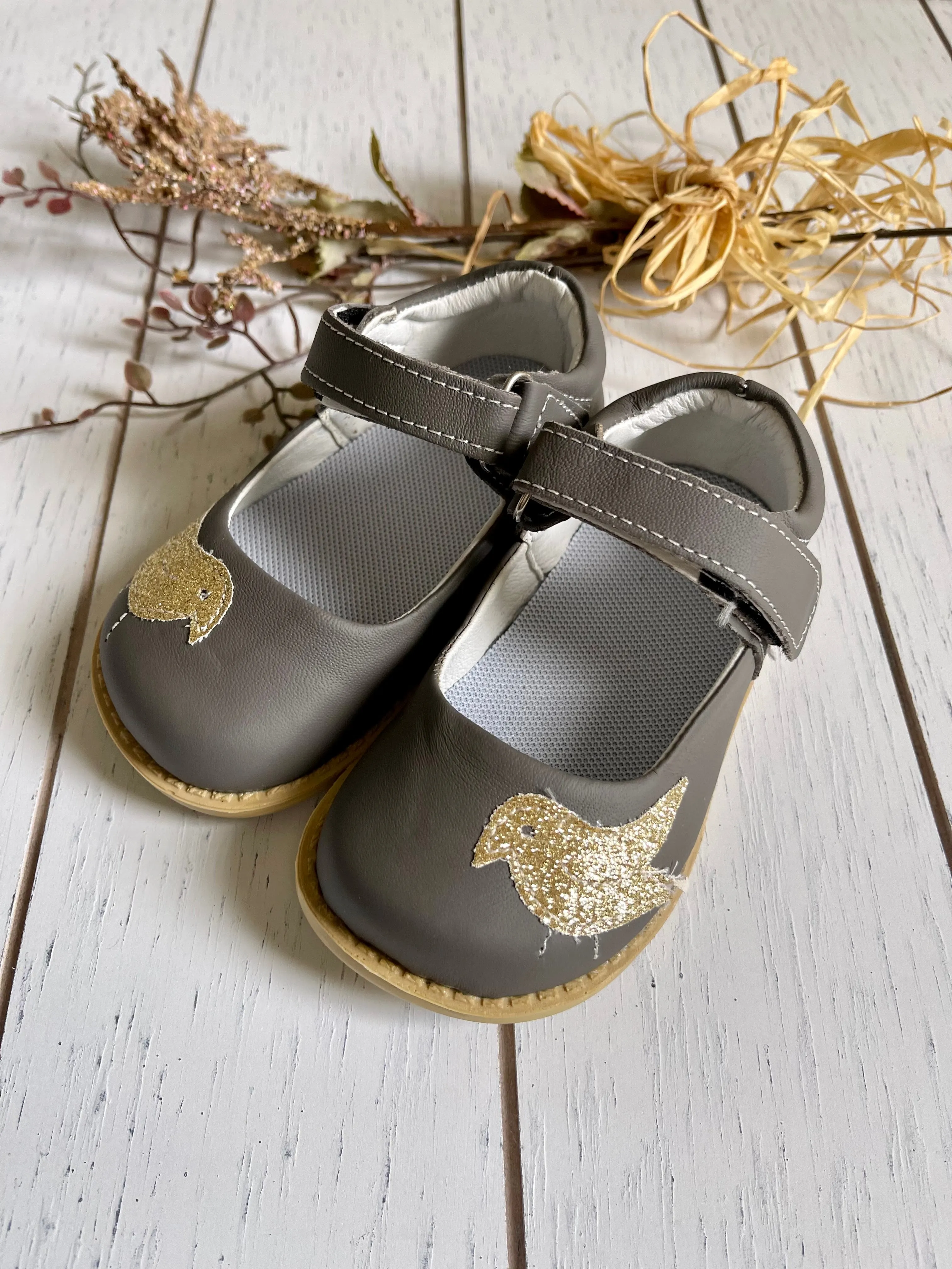 Leather bird strap girl shoes