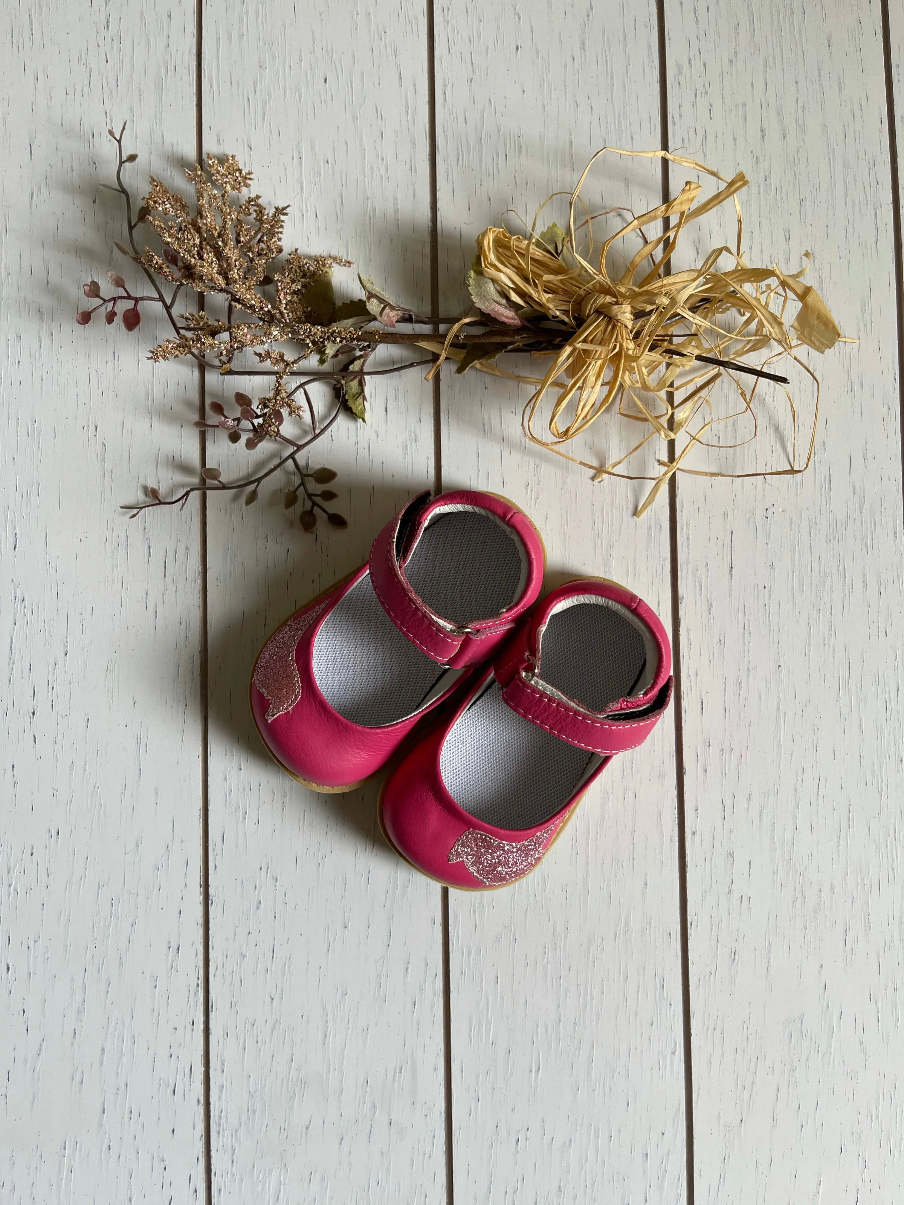 Leather bird strap girl shoes