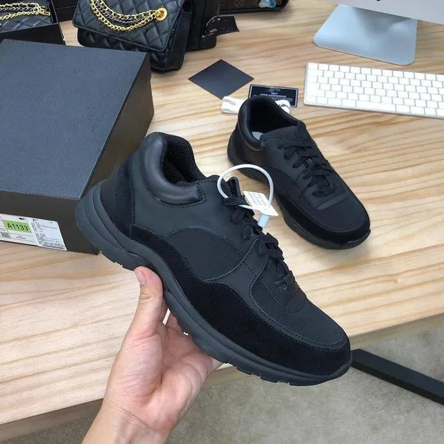 Luxury Fashion shoes Black Grey True leather Suede Calfskin Low Lace Up Sneaker Runners Trainers
