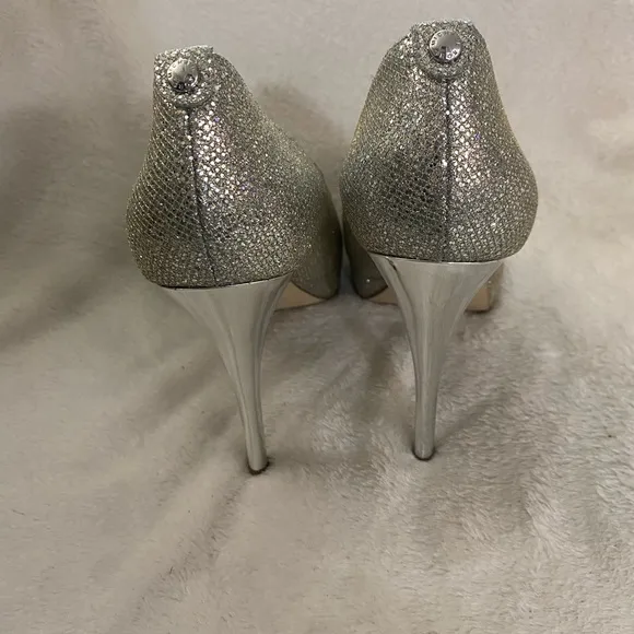 MICHAEL KORS silver heels *NEW*