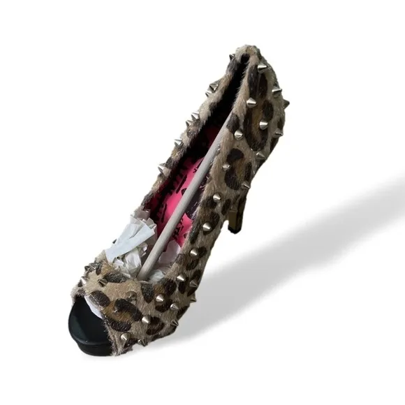 New Abbey Dawn Size 6 Peephole Platform Leopard Spiked Heels