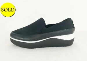 NEW Donald Pliner Lizzee Slip On Size 8.5