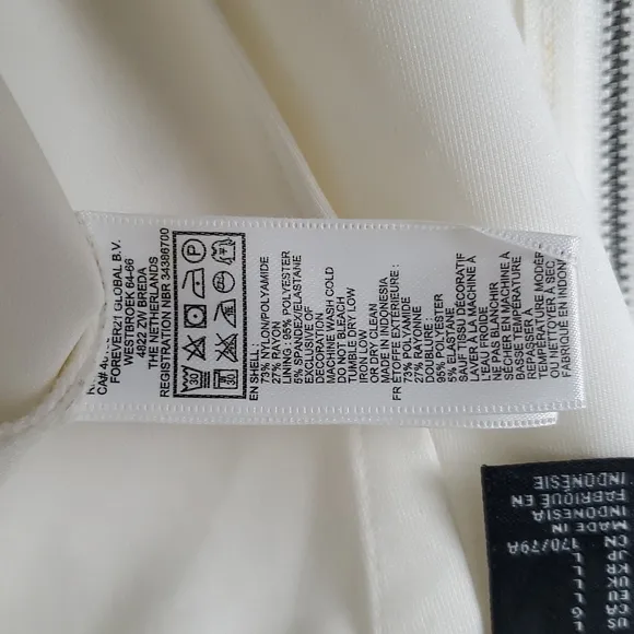 New Forever 21 skirt casual lightweight elegant sz L super rare white
