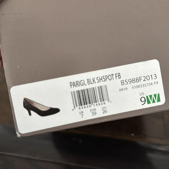 NEW IN BOX LIFE STRIDE PARIGI BLACK PUMPS SIZE 9