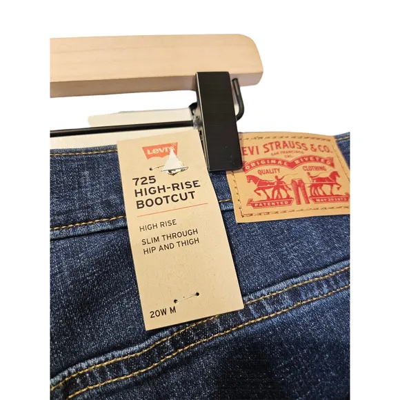 NEW Levi's 20W 725 High Rise Bootcut Scult Hypersoft Dark Wash Stretch Casual