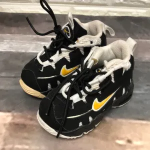 NIKE AIR MAX NM baby size 4c BLACK/UNIVERSITY GOLD-WHITE sneakers shoes