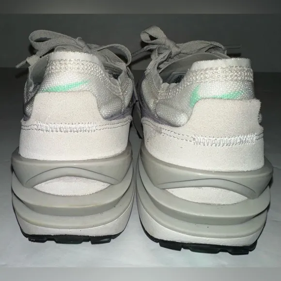 Nike NSW WFFL 1 Waffle 1 Shoes White/green/lilac Size women’s 8.5