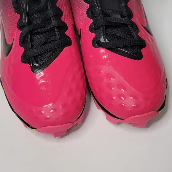 NIKE Pink and black Hyperdiamond FastFlex Softball/ soccer cleats shoes