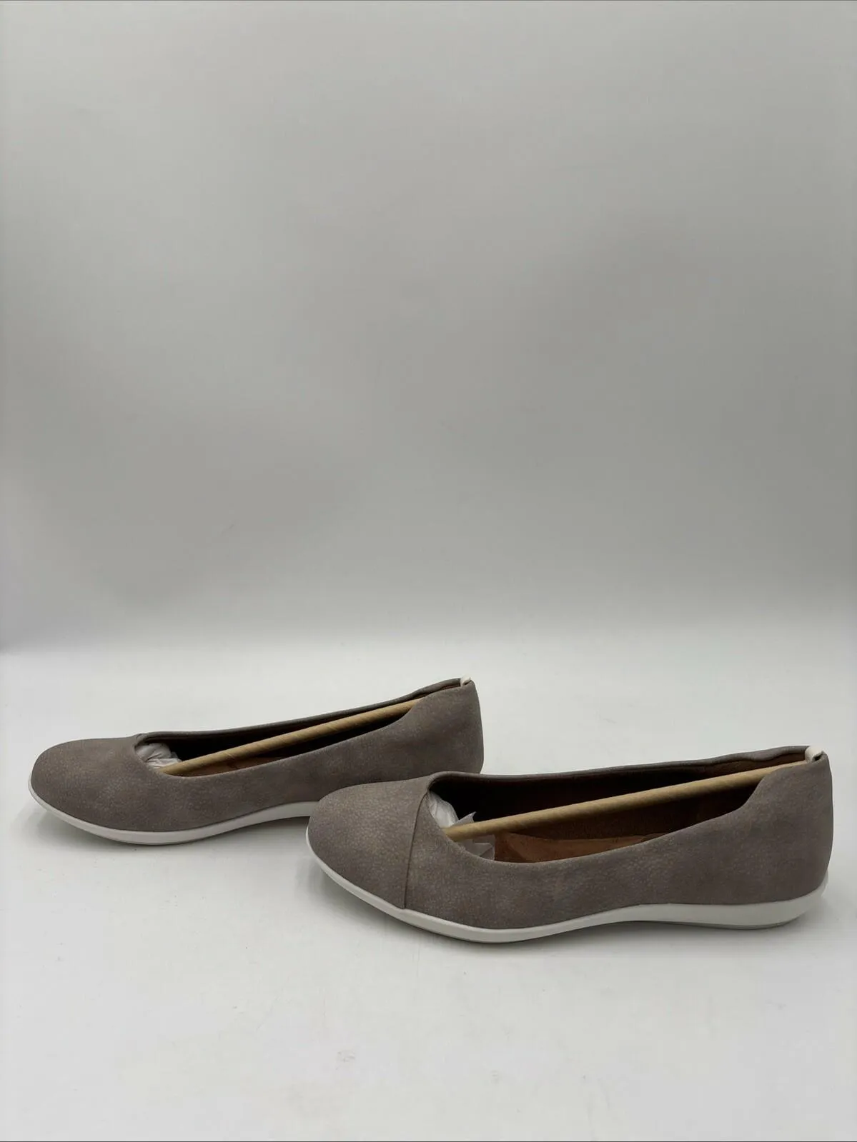 NWOB Eurosoft Women’s Manila Flats Cloudy Nubuck Size 6.5M/37.5
